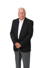 Real Estate Agent Jerry Mazanec